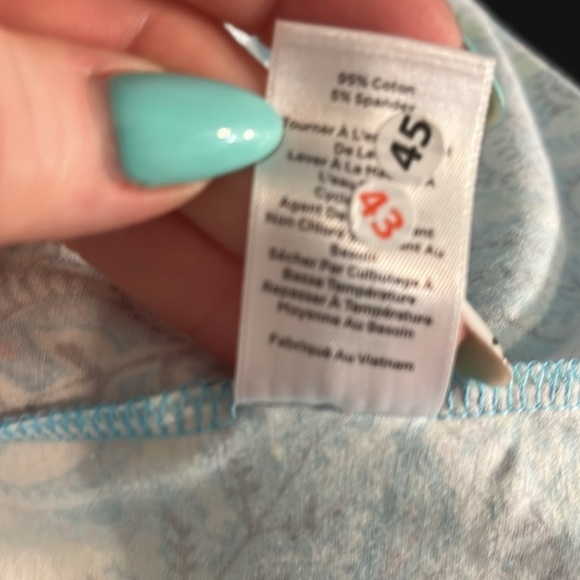 Talbots “The Perfect Tee” Top Paisley 3/4 Sleeves Size LP Large Petite Blue - Picture 8 of 9